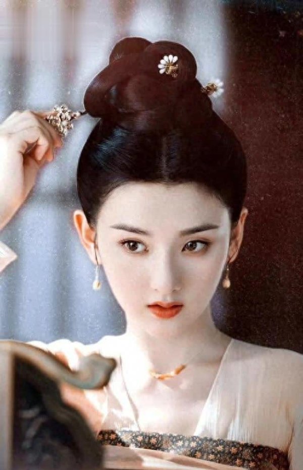 华泰国际 宋祖儿复出首部女主剧，搭档《临江仙》男主，张慧雯陈钰琪做配